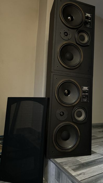 Boxe OR 60 Made in Danemark.