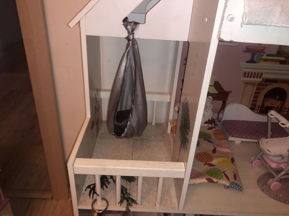 Casa  papusi Barbie lemn, masina, balon,3 etaje 126 cm, 18 kg