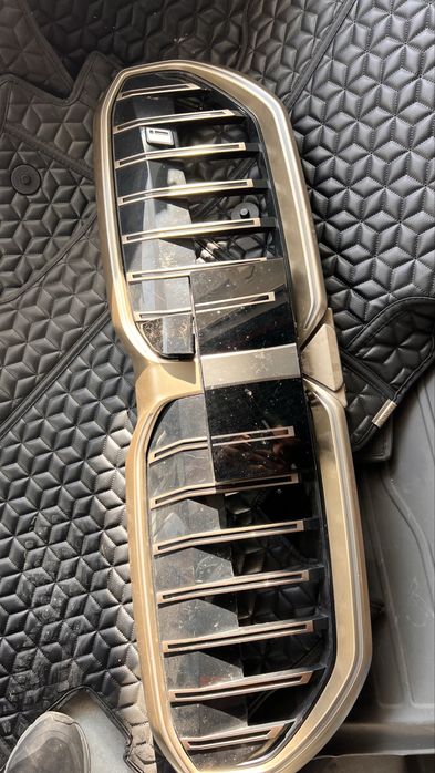 Облицовка на BMW i5 b/u