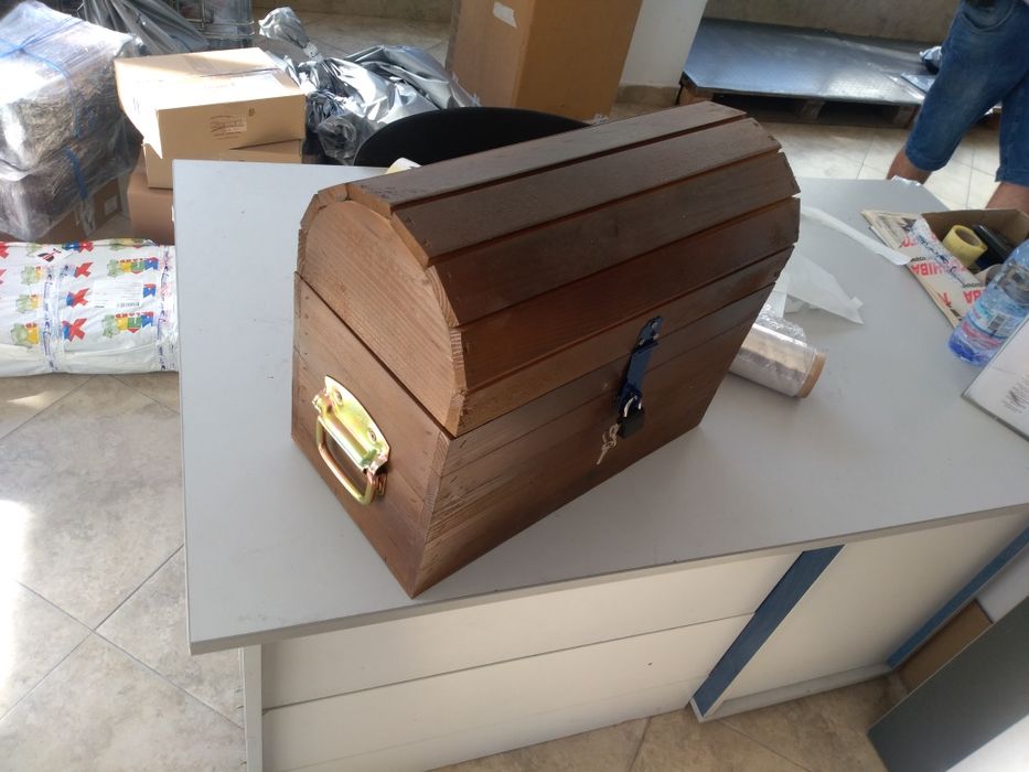 Скрин-ковчеже масивна дървесина