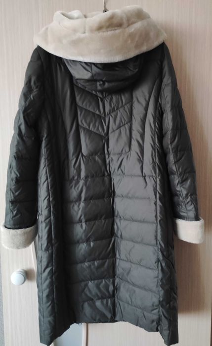 Продам женский пуховик
