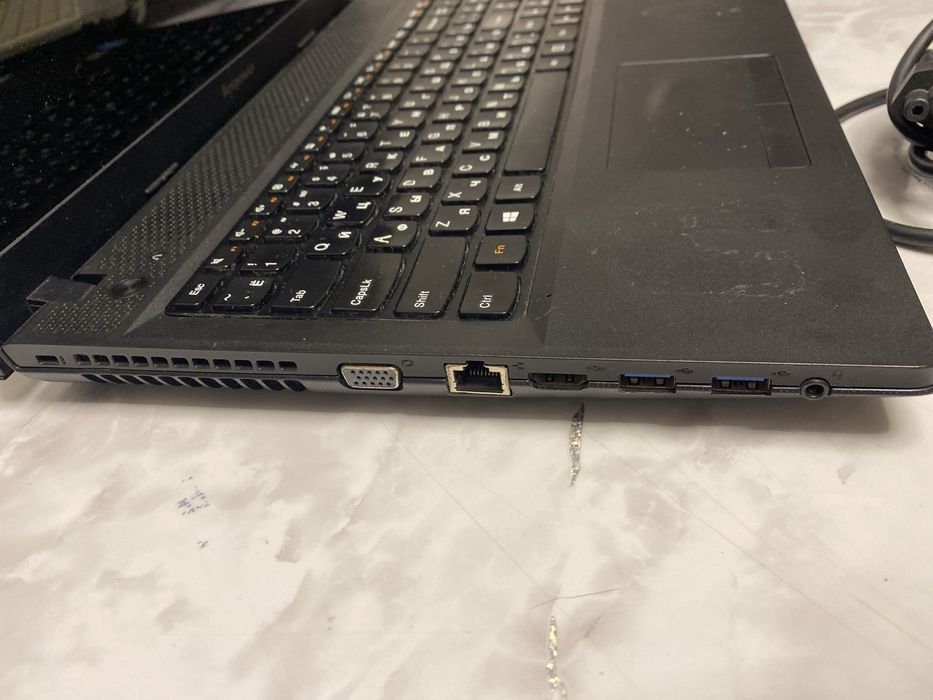 Lenovo IdeaPad G500 15’6. Intel core i7.AMD Radeon Graphics