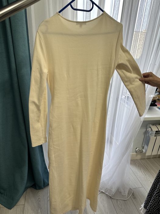 Продаю вечернее платье Massimo Dutti