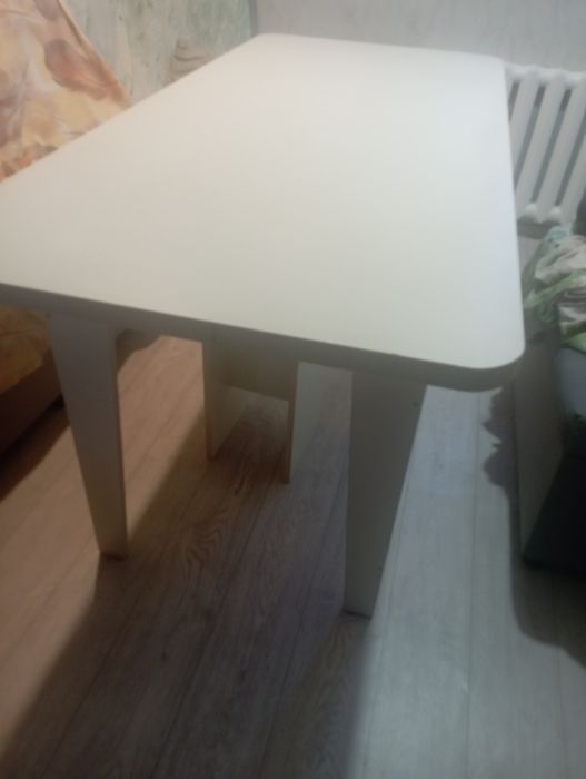 Продам стол новый в упаковке