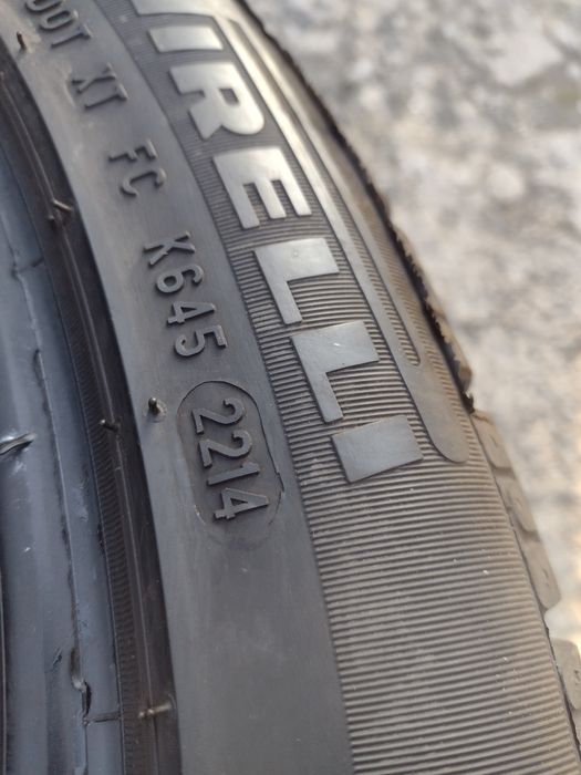 Топ състояние 4бр.235/40/19. Pirelli dot2214