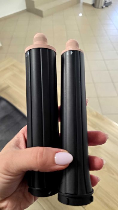 Продавам Dyson Airwrap Multi Styler (модел HS05) в отлично състояние