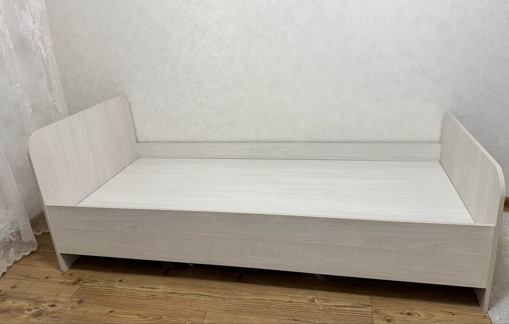 Кровать 200x90 в идеальном состоянии