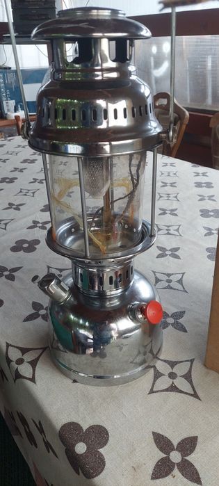 Vând lampa cu gaz sub presiune