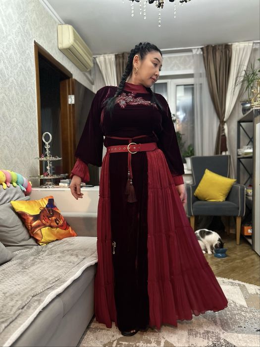 Продам платье красивое