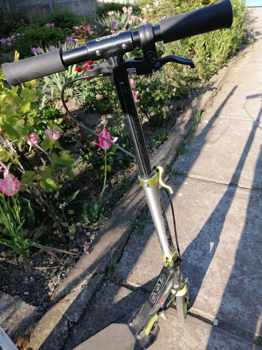 Trotineta pliabila pentru copii firma Decathlon