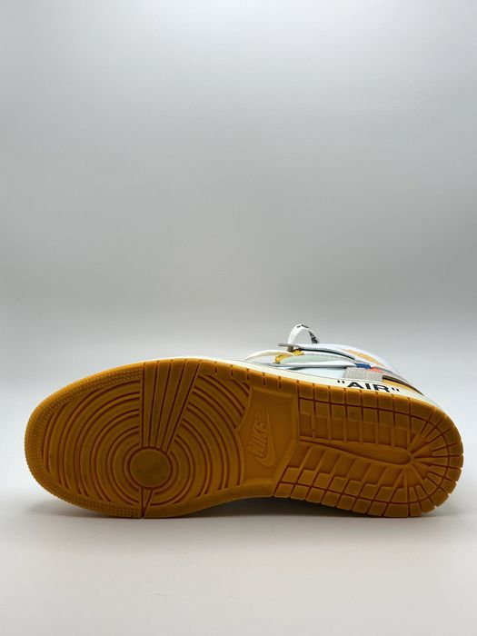 Jordan x Off White Nike Yellow Sneakers