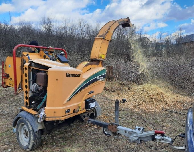 Услуги с мини багер , самосвал , дробилка и вишка.