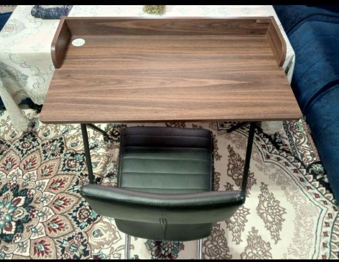 Продается стол письменный