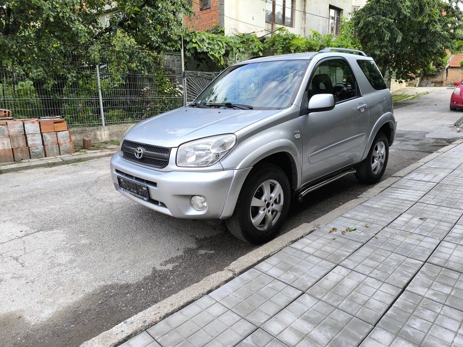 Toyta rav4 2.0 бензин 150кс 4х4 2005г
