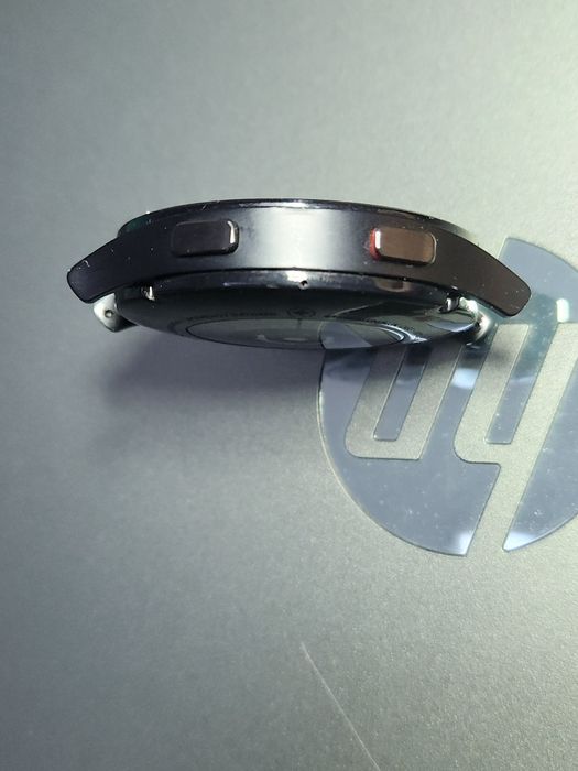 Samsung Galaxy Watch 4 (SM-R870)