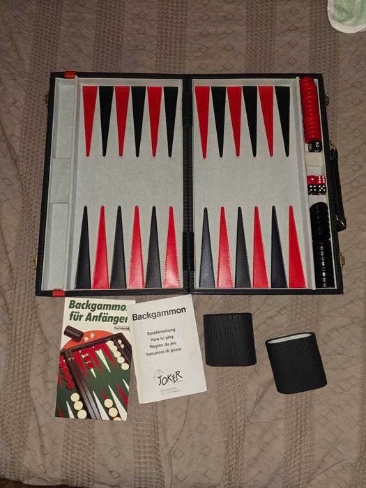Set Table / Backgammon stil servietă diplomat – Stare impecabilă