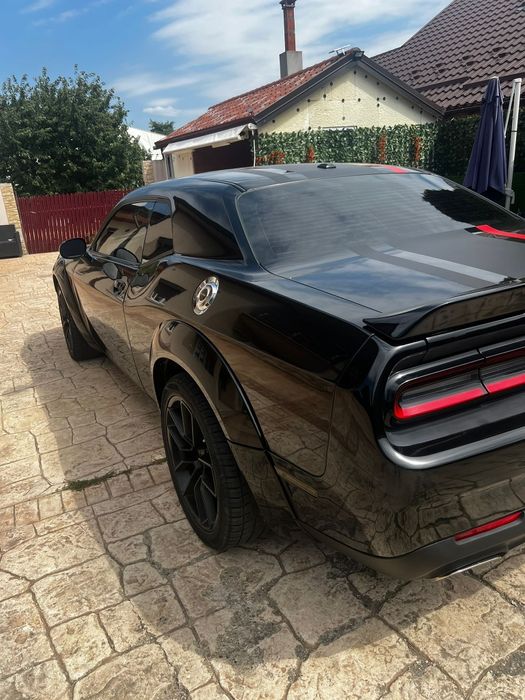 Dodge challenger