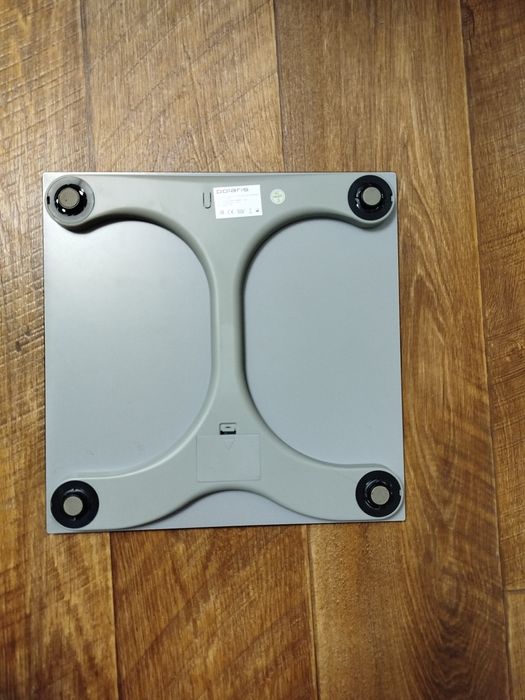 Напольные весы Polaris