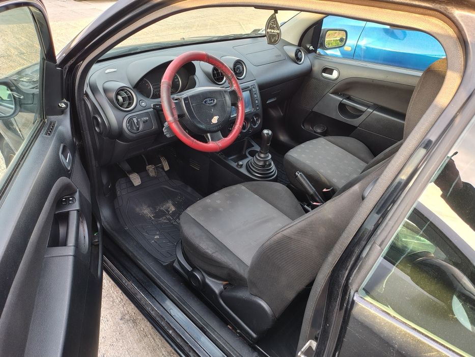 Ford Fiesta 1.6 pe gaz
