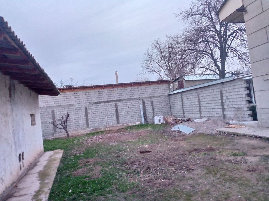 Срочно) Yer sotiladi.