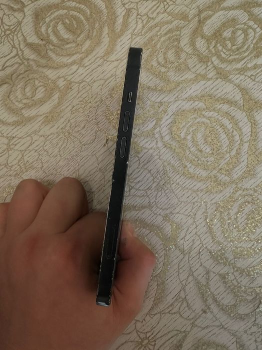 Iphone 13 б/у хороший