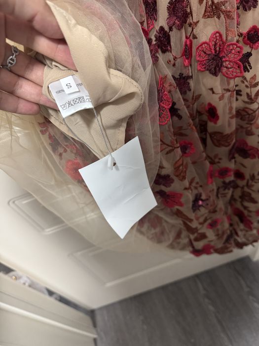 Шикарное коктейльное платье