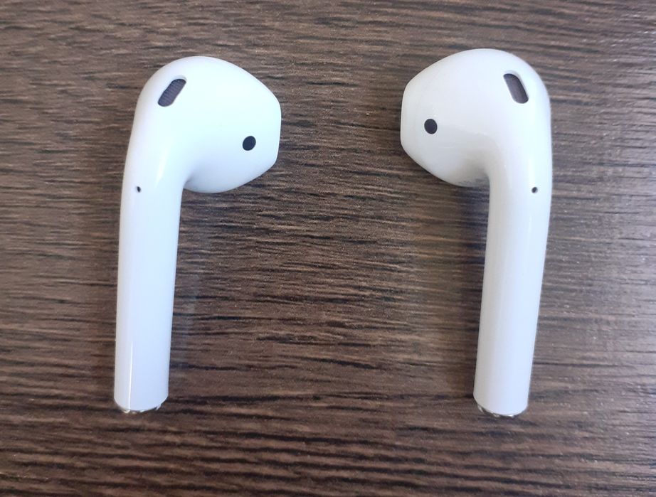 Безжични слушалки Apple air pods 2 чисто нови