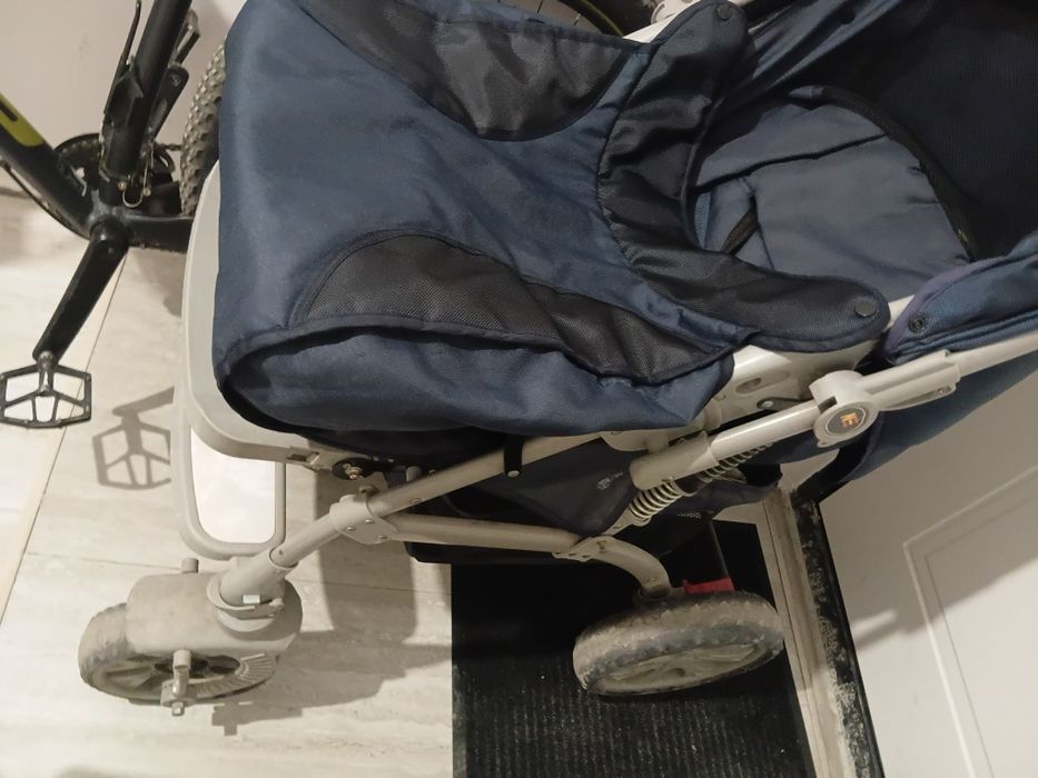 Продам детскую коляску