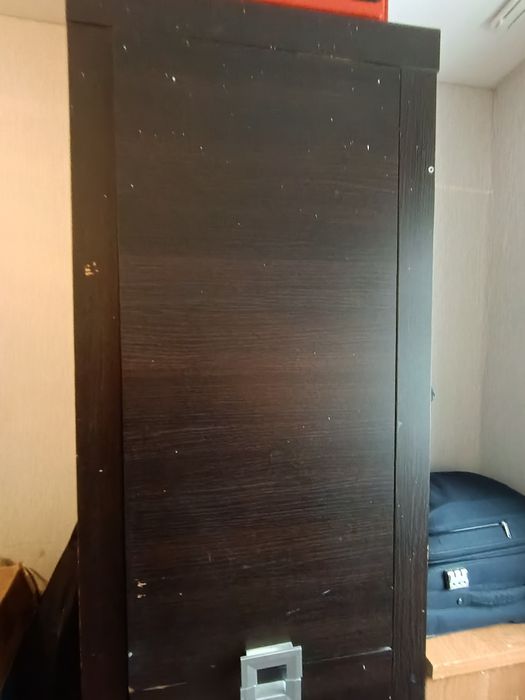 Черный шкаф,2 шкаф