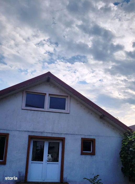Locuinţă cu 2 corpuri- Mărăcineni, Strada Principală (Grădi Gărgăriţa)