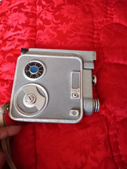 Camera 8mm cu film inclus ClujNapoca • OLX.ro