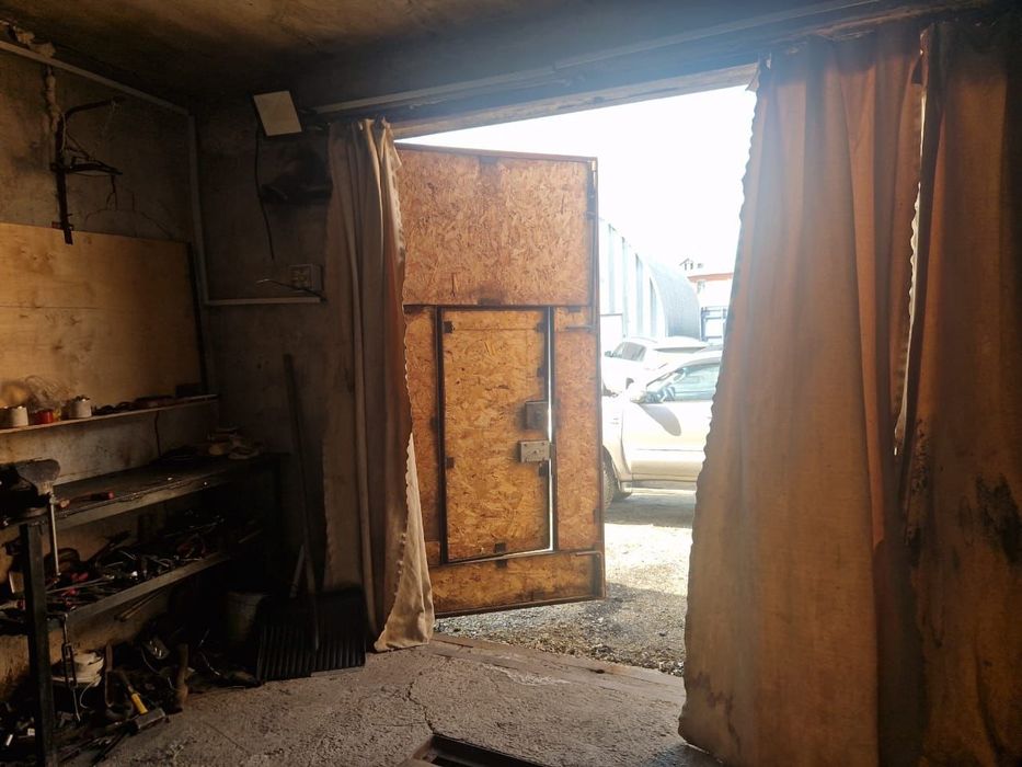 Продам гараж,в районе Орджоникидзе