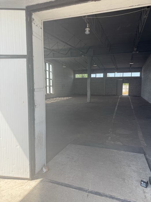 Hala industriala cu rampa