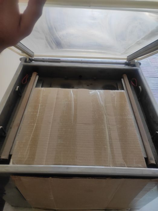 Вакуумный упаковщик