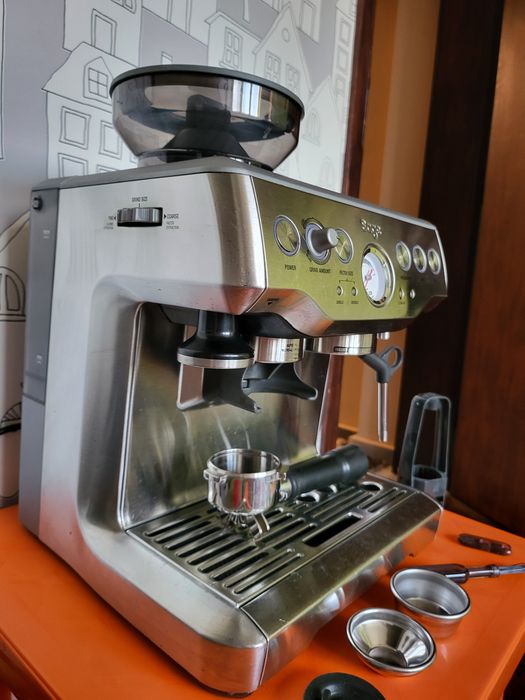 Еспресо машина SAGE Barista Express Кафемашина с кафемелачка