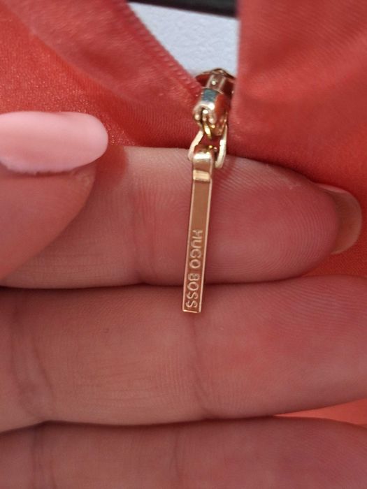 Елегантна блуза Hugo Boss