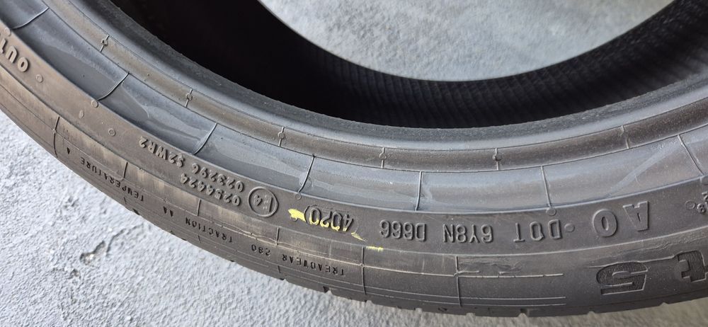245 40 18 Continental
