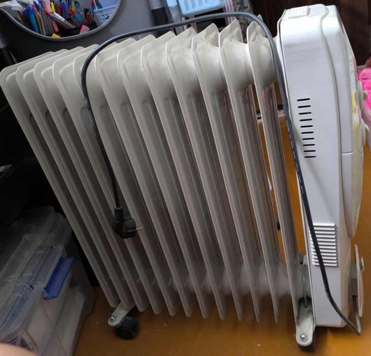 Продаётся масляный обогреватель.