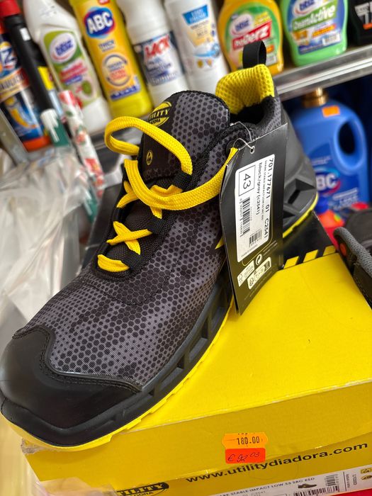 Обувки Diadora 43 номер