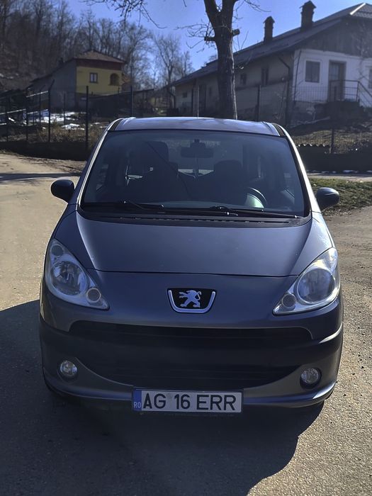 Peugeot 1007 benzina