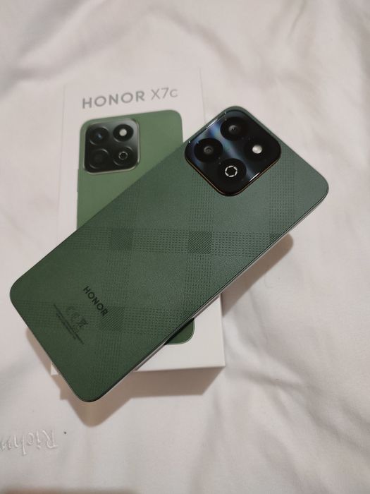 Honor x7c 256 gb hotira 108 mp camera