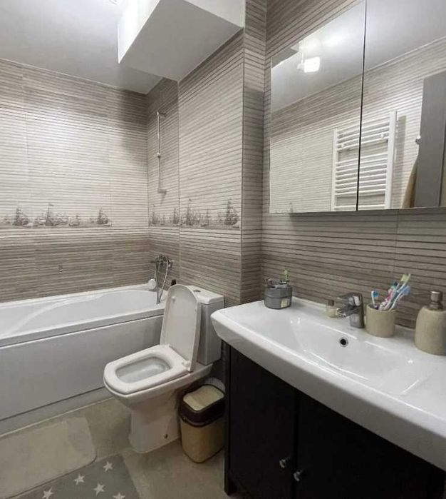 Дава се под наем Четиристаен апартамент в Бургас, Лазур - 80 кв.м за 204 € - Снимка #3