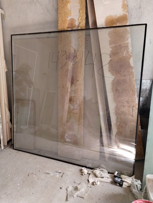 Дограми и стъкла за прозорци и врати