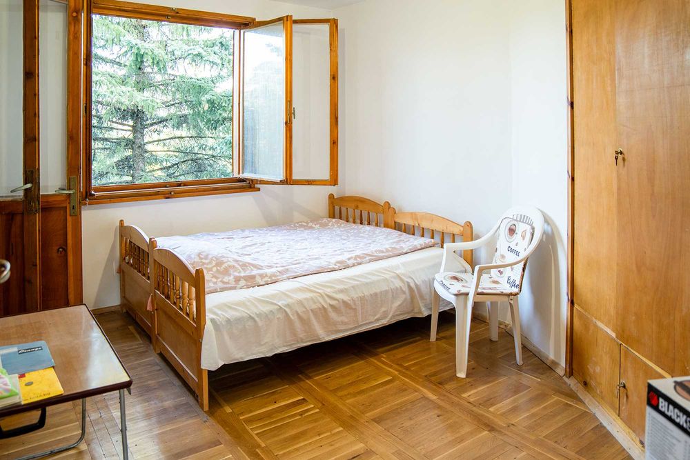 Продава се бутикова къща във вилната зона на с.Големо Бучино, Перник