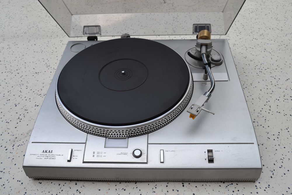 Pick up Akai AP D 30 C