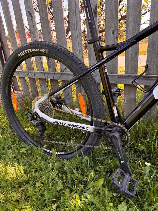 Bicicleta MTB GT, cadru M, roti 29