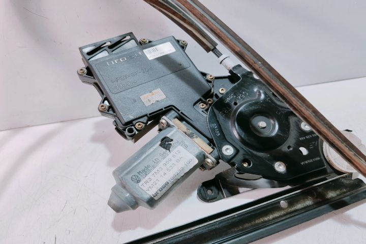Macara geam  dreapta spate cu motoras 7M3959812 Volkswagen VW Sharan