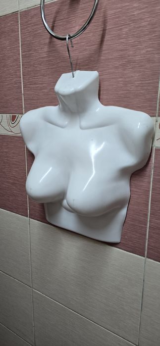 Продам вешалку, торс, бюст