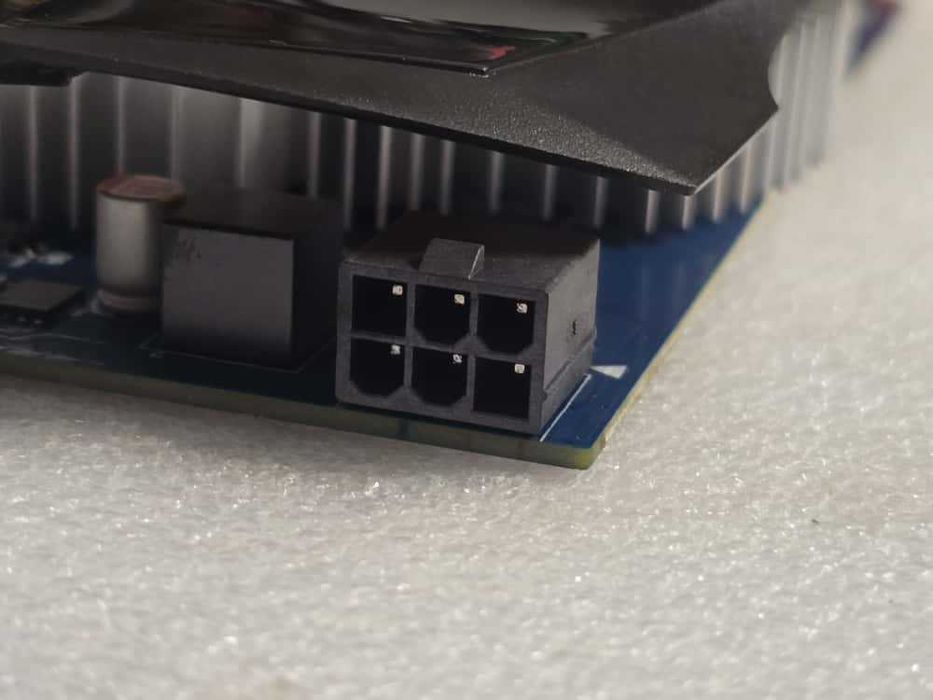 Placa video GIGABYTE GT 740 OC 2GB GDDR5 128bit (GV-N740D5OC-2GI) v2.0