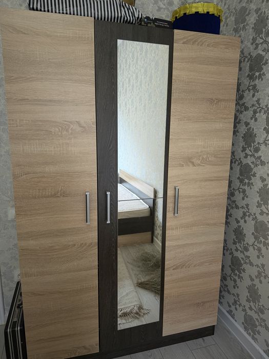 Продам спальный комплект